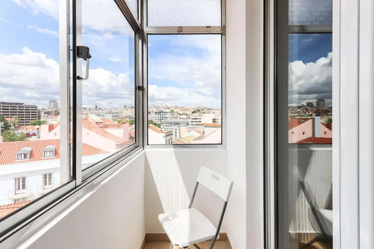 Sunny Flat City View By Homing Lisbon Apartment