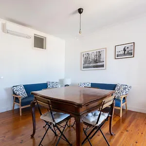White&blue Vintage In Graça Appartement